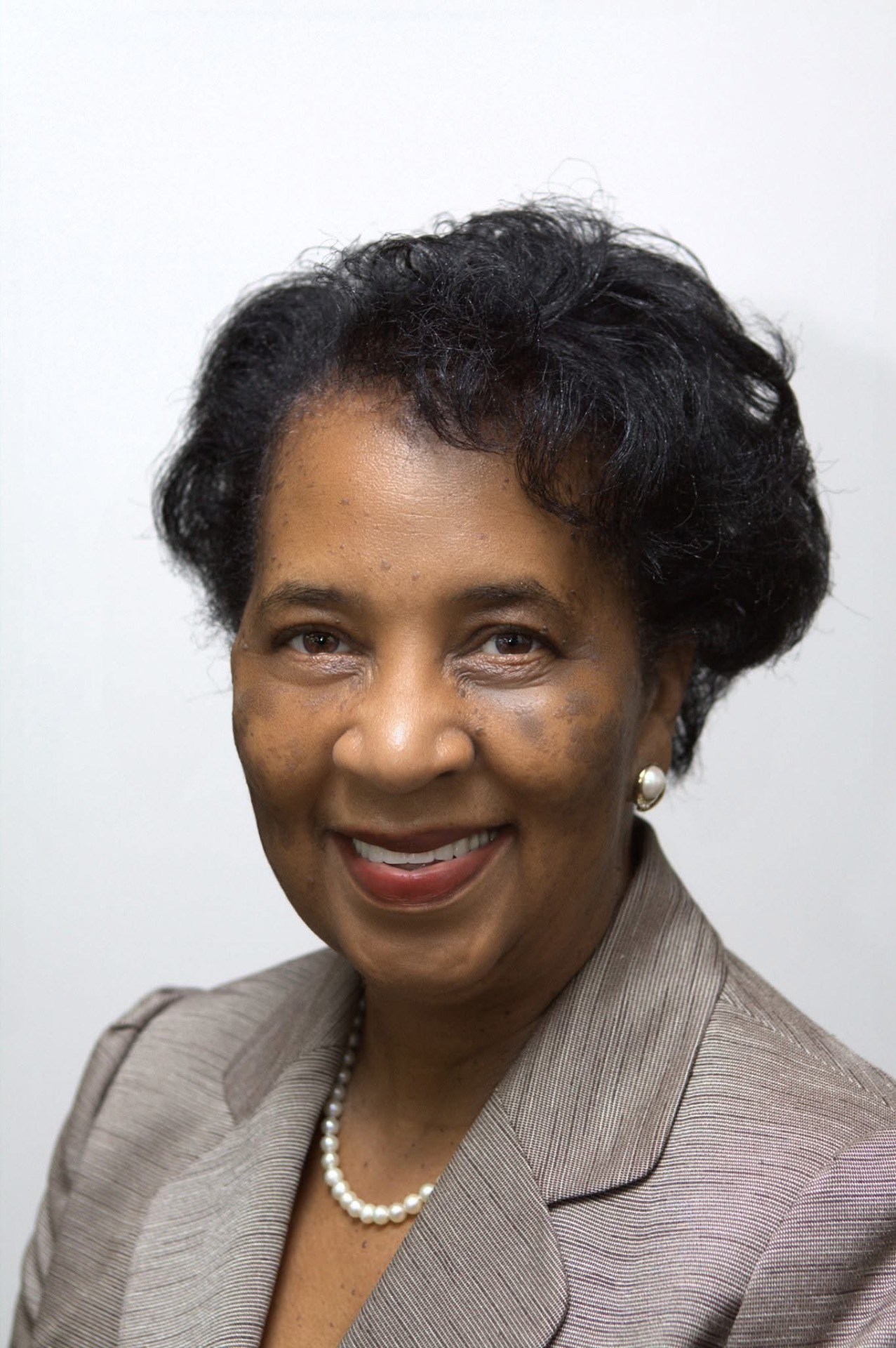 Sandra Barber, Founding Officer